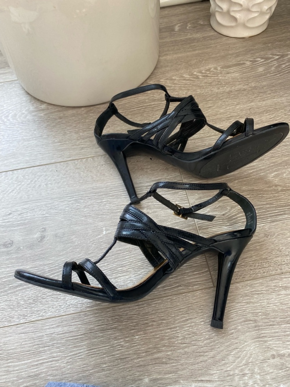 Vintage Lauren Ralph Lauren Black Strappy High Heel size 6